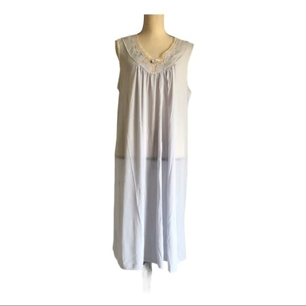 Lorraine Night Gown Vintage